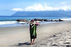 Flores in Indonesia, near Ende (2013) © Aga Cebula
