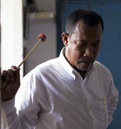 Pin Peat Class in Phnom Penh, Cambodia - Commission for Cambodian Living Arts - Charity work (2013) © Aga Cebula