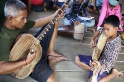 Classical Wedding Music in Cambodia - Commission for Cambodian Living Arts - Charity work (2013) © Aga Cebula